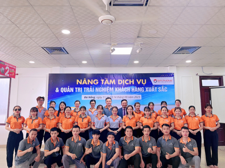 Về Chúng Tôi - 2